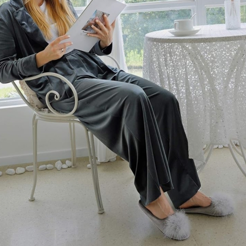 Cozy Velvet Memory Foam House Slippers - Picture 5 of 6